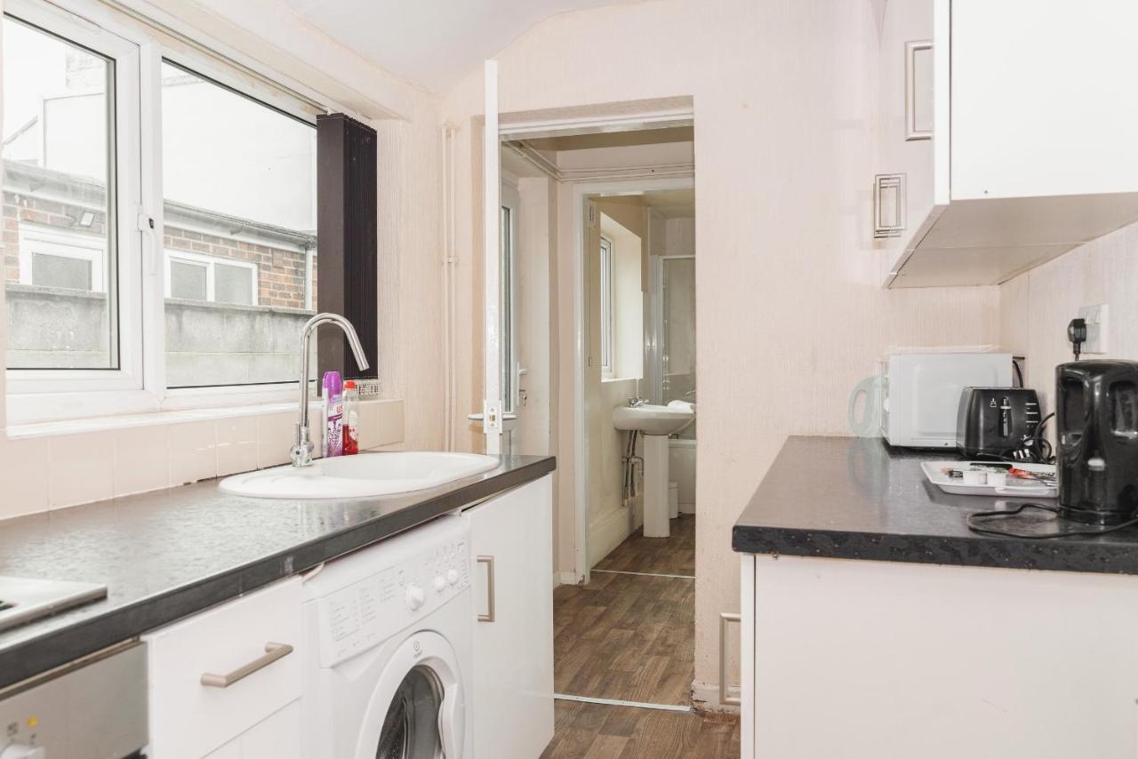 City Rooms In Stoke City エクステリア 写真
